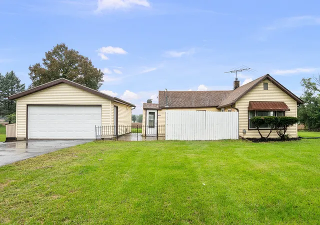 Photo 1 of Single family home for sale at 454 Docia St, Hillsdale, IL 61257 | MLS# 12774493 | Listing updated on 2026-10-07