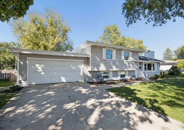 Photo 1 of Single family home for sale at 63 Elmwood Dr, Naperville, IL 60540 | MLS# 12774502 | Listing updated on 2026-10-23