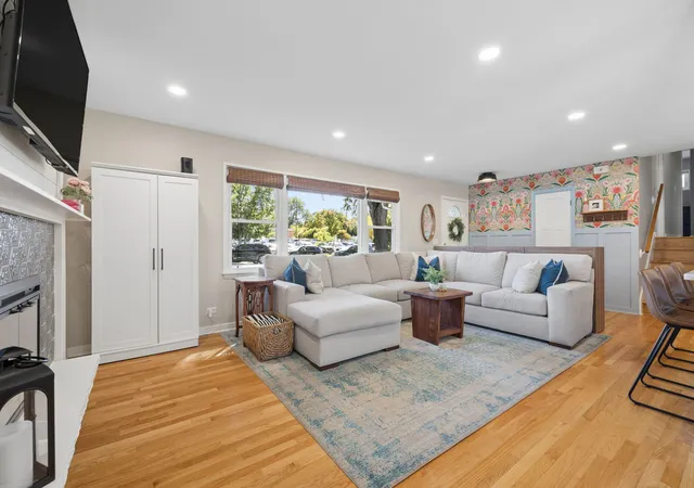 Photo 3 of Single family home for sale at 63 Elmwood Dr, Naperville, IL 60540 | MLS# 12774502 | Listing updated on 2026-10-23