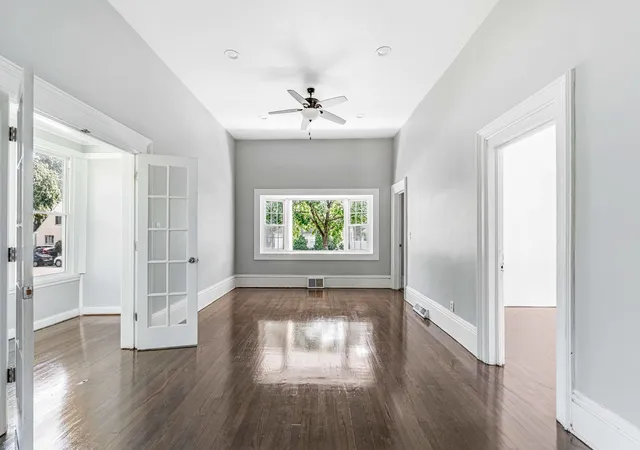 Photo 4 of Single family home for sale at 2520 Walnut St, Blue Island, IL 60406 | MLS# 12774504 | Listing updated on 2026-10-07