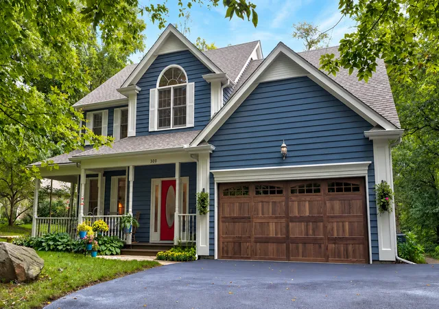 Photo 2 of Single family home for sale at 300 White Tail Ln, Ingleside, IL 60041 | MLS# 12774508 | Listing updated on 2026-10-07