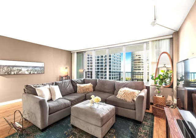 Photo 3 of Condo for sale at 400 E Randolph St #1223, Chicago, IL 60601 | MLS# 12774511 | Listing updated on 2026-10-08
