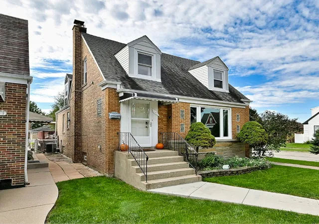 Photo 3 of Single family home for sale at 7041 W School St, Chicago, IL 60634 | MLS# 12774515 | Listing updated on 2026-10-07
