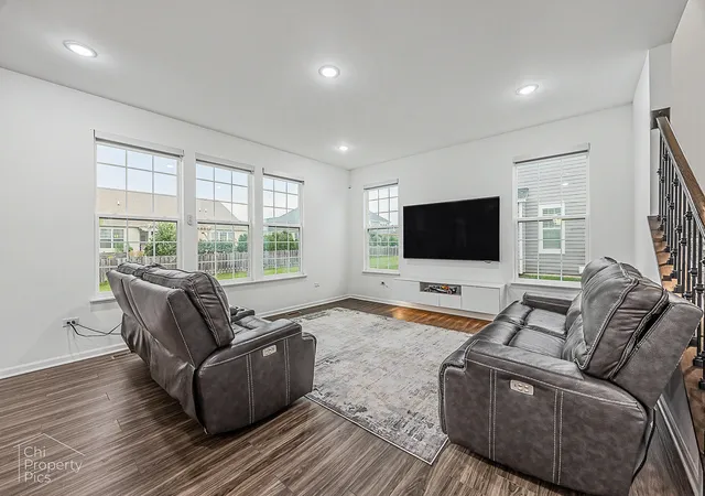 Photo 3 of Single family home for sale at 3646 Edelweiss Rd, Elgin, IL 60124 | MLS# 12774523 | Listing updated on 2026-10-07