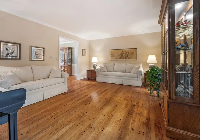 Photo 4 of Single family home for sale at 1871 Allen Dr, Geneva, IL 60134 | MLS# 12774531 | Listing updated on 2026-10-07