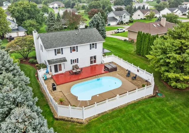 Photo 4 of Sale Pending at 3910 Mockingbird Ln, Byron, IL 61010 | MLS# 12774543 | Listing updated on 2026-10-07