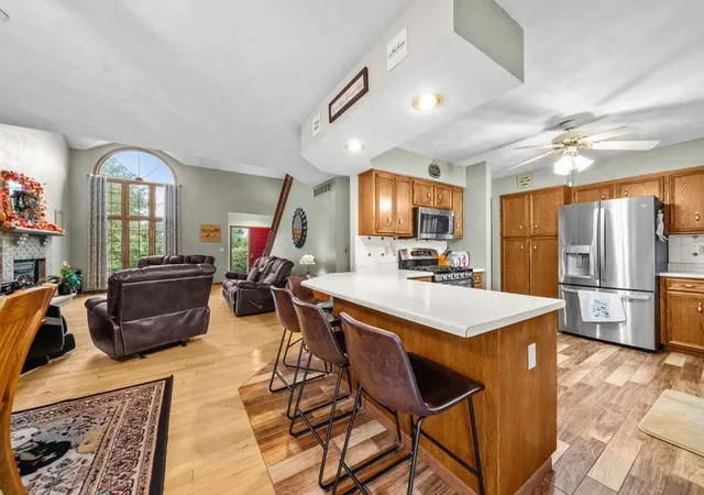 Photo 3 of Sale Pending at 3910 Mockingbird Ln, Byron, IL 61010 | MLS# 12774543 | Listing updated on 2026-10-07