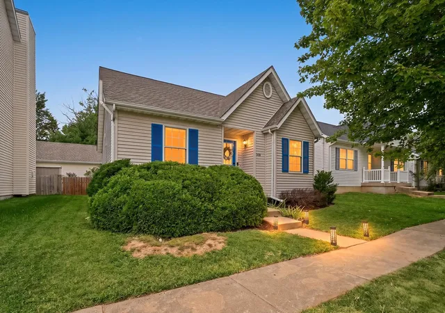 Photo 3 of Single family home for sale at 1419 S Smith Rd, Urbana, IL 61802 | MLS# 12774552 | Listing updated on 2026-10-08