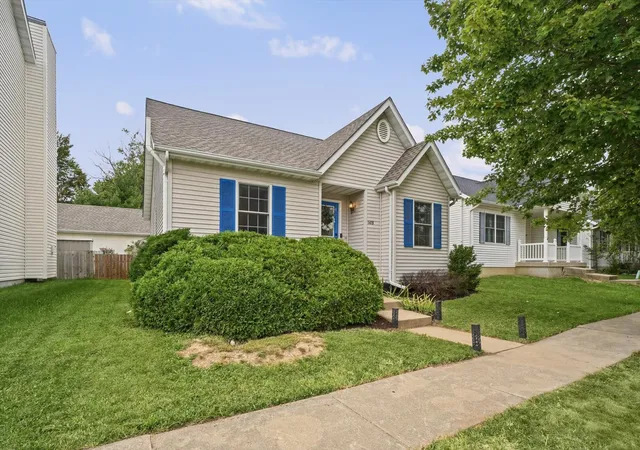 Photo 4 of Single family home for sale at 1419 S Smith Rd, Urbana, IL 61802 | MLS# 12774552 | Listing updated on 2026-10-08