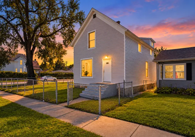 Photo 1 of Single family home for sale at 2837 Broadway St, Blue Island, IL 60406 | MLS# 12774557 | Listing updated on 2026-10-07