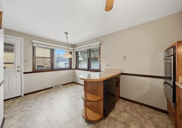 Photo 4 of Single family home for sale at 10624 S Kostner Ave, Oak Lawn, IL 60453 | MLS# 12774585 | Listing updated on 2026-10-02