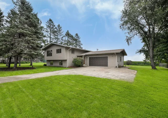 Photo 1 of Single family home for sale at 2s557 Bliss Rd, Sugar Grove, IL 60554 | MLS# 12774596 | Listing updated on 2026-10-06