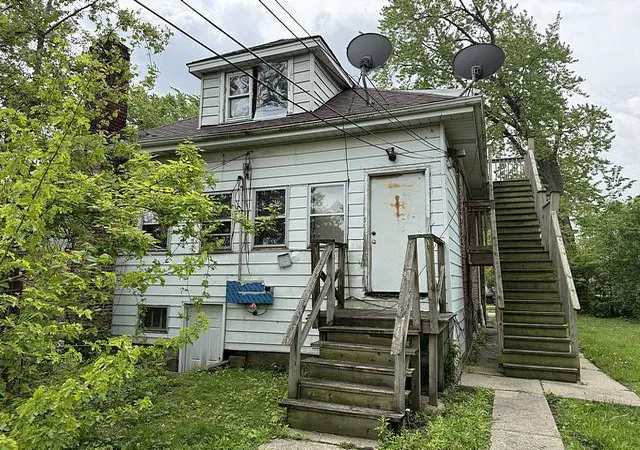 Photo 2 of Sale Pending at 1344 W 108th Place, Chicago, IL 60643 | MLS# 12774599 | Listing updated on 2026-10-06