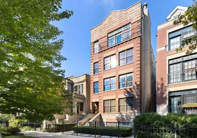 Photo 1 of Condo for sale at 3634 N Fremont St #4, Chicago, IL 60613 | MLS# 12774610 | Listing updated on 2026-10-21
