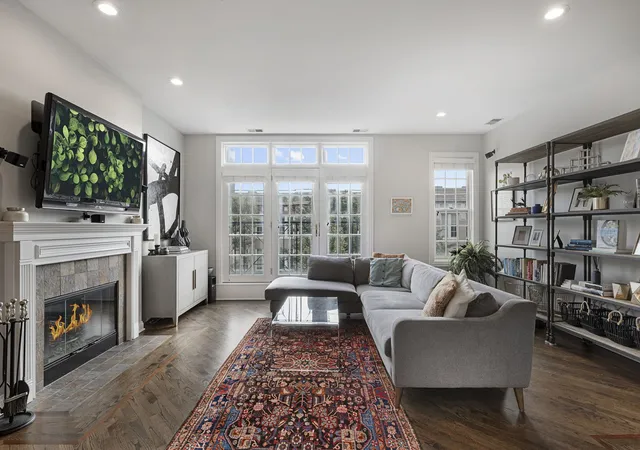 Photo 2 of Condo for sale at 3634 N Fremont St #4, Chicago, IL 60613 | MLS# 12774610 | Listing updated on 2026-10-21
