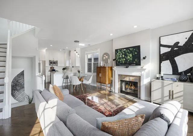 Photo 3 of Condo for sale at 3634 N Fremont St #4, Chicago, IL 60613 | MLS# 12774610 | Listing updated on 2026-10-21