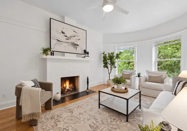 Photo 2 of Condo for sale at 823 W Belle Plaine Ave #3, Chicago, IL 60613 | MLS# 12774619 | Listing updated on 2026-10-07
