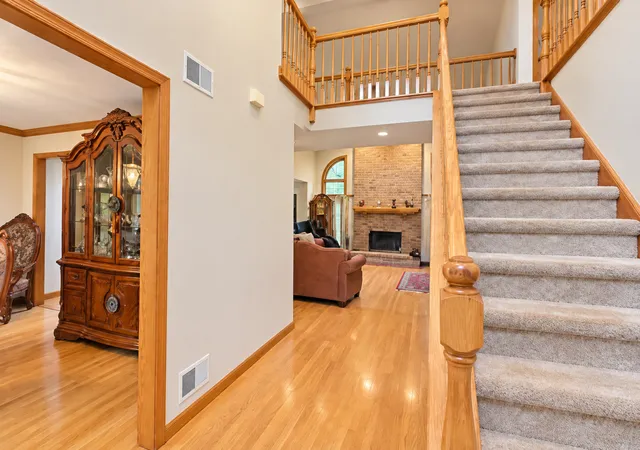 Photo 2 of Single family home for sale at 1263 Williamsburg Ln, Crystal Lake, IL 60014 | MLS# 12774630 | Listing updated on 2026-10-07