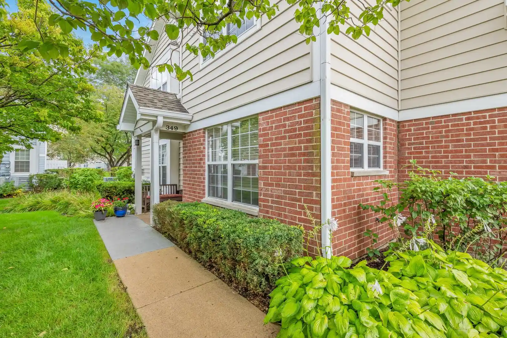 Listing Photo 2 - Condo for sale in 349 Sheffield Dr located at 349 Sheffield Dr, Schaumburg, IL 60194 - Unit #349