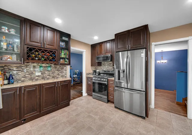 Photo 3 of Single family home for sale at 2837 191st Place, Lansing, IL 60438 | MLS# 12774641 | Listing updated on 2026-10-02