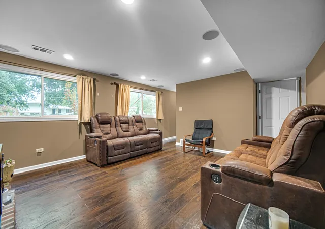 Photo 4 of Single family home for sale at 2837 191st Place, Lansing, IL 60438 | MLS# 12774641 | Listing updated on 2026-10-02