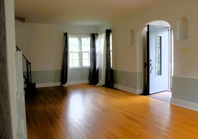 Photo 3 of Single family home for sale at 1351 W Lincoln Blvd, Freeport, IL 61032 | MLS# 12774678 | Listing updated on 2026-10-07