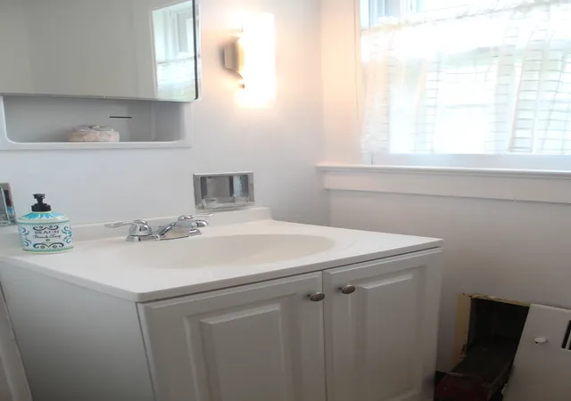 Photo 4 of Single family home for sale at 1351 W Lincoln Blvd, Freeport, IL 61032 | MLS# 12774678 | Listing updated on 2026-10-07