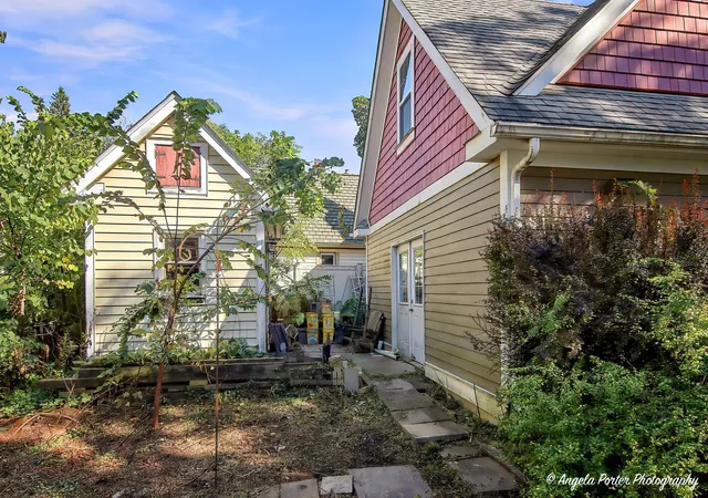 Photo 4 of Single family home for sale at 203 N Plum Grv Rd, Palatine, IL 60067 | MLS# 12774680 | Listing updated on 2026-10-07
