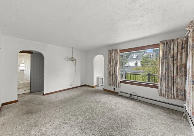 Photo 4 of Single family home for sale at 136 Ash St, New Lenox, IL 60451 | MLS# 12774687 | Listing updated on 2026-10-04