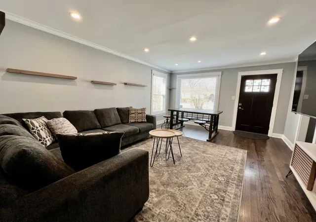 Photo 4 of Single family home for sale at 2124 Seward St, Evanston, IL 60202 | MLS# 12774690 | Listing updated on 2026-10-08