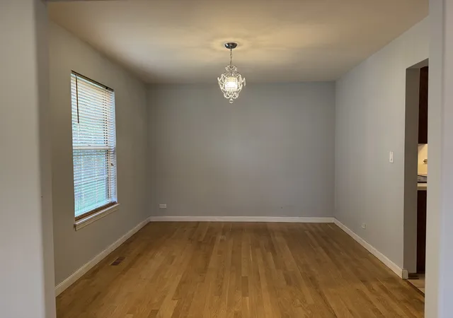Photo 3 of Single family home for sale at 33 Buchanan Ln, Streamwood, IL 60107 | MLS# 12774699 | Listing updated on 2026-10-07