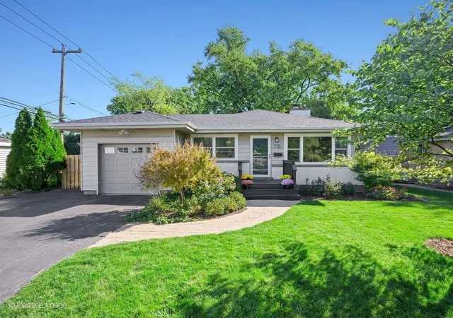 Single family home for sale at 715 Crest St, Wheaton, IL 60189 | MLS# 12774701