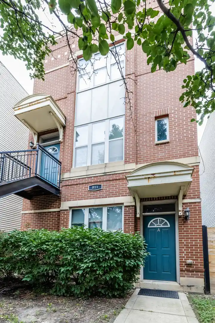 Listing Photo 2 - Condo for sale in 811 S Kedzie Ave located at 811 S Kedzie Ave, Chicago, IL 60612 - Unit 811 S Kedzie Ave