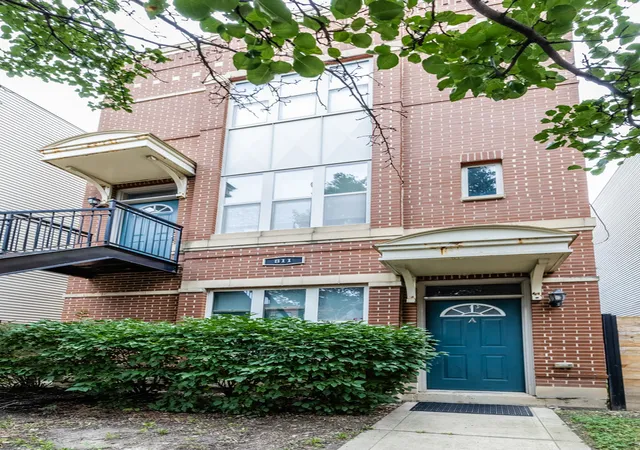 Listing Photo 2 - Condo for sale in building located at 811 S Kedzie Ave, Chicago, IL 60612