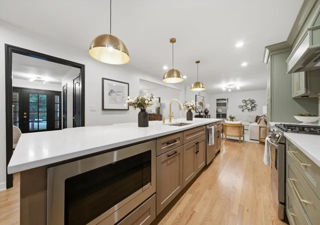 Photo 4 of Single family home for sale at 1025 Elizabeth Ave, Naperville, IL 60540 | MLS# 12774727 | Listing updated on 2026-10-07
