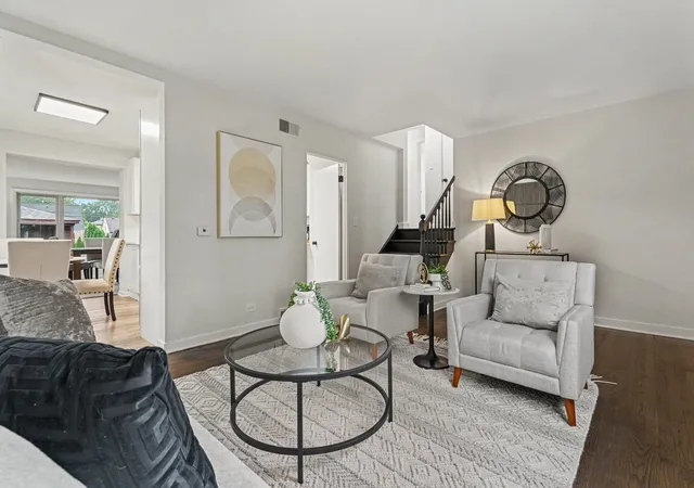 Photo 3 of Single family home for sale at 107 S Hi Lusi Ave, Mount Prospect, IL 60056 | MLS# 12774744 | Listing updated on 2026-10-02