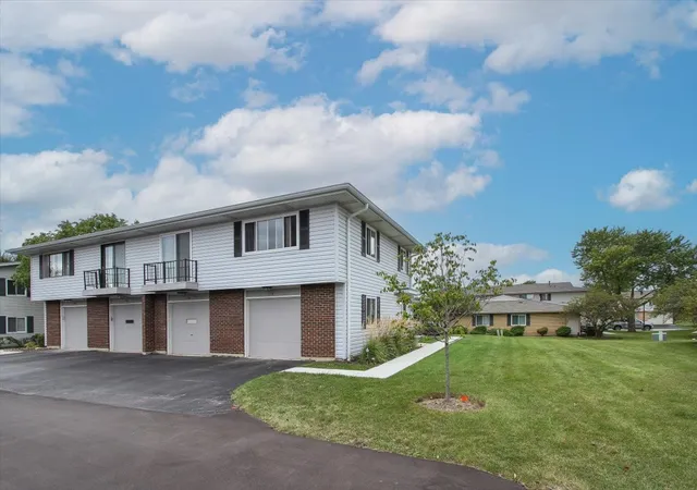 Photo 1 of Condo for sale at 204 Shattuck Ct #204, Schaumburg, IL 60194 | MLS# 12774751 | Listing updated on 2026-10-06