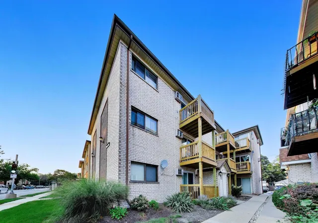 Photo 1 of Condo for sale at 6841 N Northwest Hwy #3C, Chicago, IL 60631 | MLS# 12774772 | Listing updated on 2026-10-08