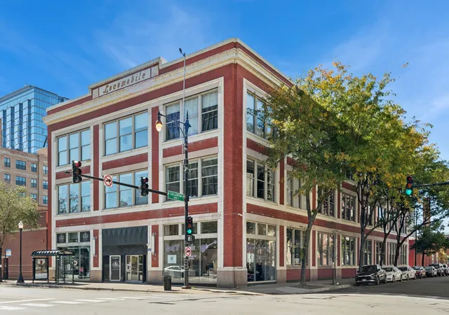 Condo for sale at 2000 S Michigan Ave #304, Chicago, IL 60616 | MLS# 12774776