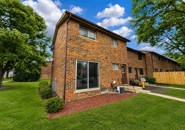 Photo 2 of Townhouse for sale at 18w123 Kirkland Ln, Villa Park, IL 60181 | MLS# 12774783 | Listing updated on 2026-10-06
