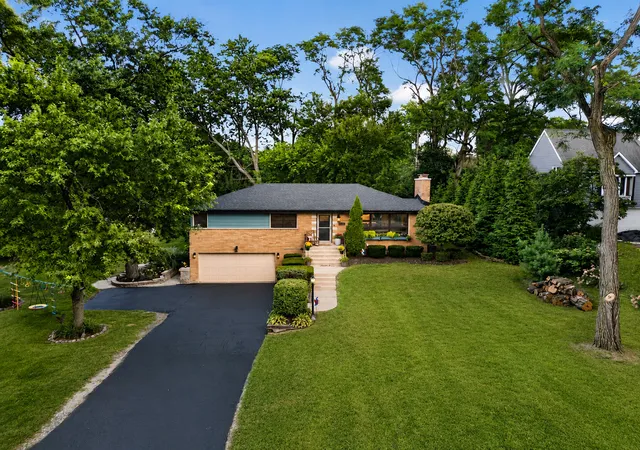 Photo 3 of Single family home for sale at 12431 S 76th Avenue, Palos Heights, IL 60463 | MLS# 12774785 | Listing updated on 2026-10-06