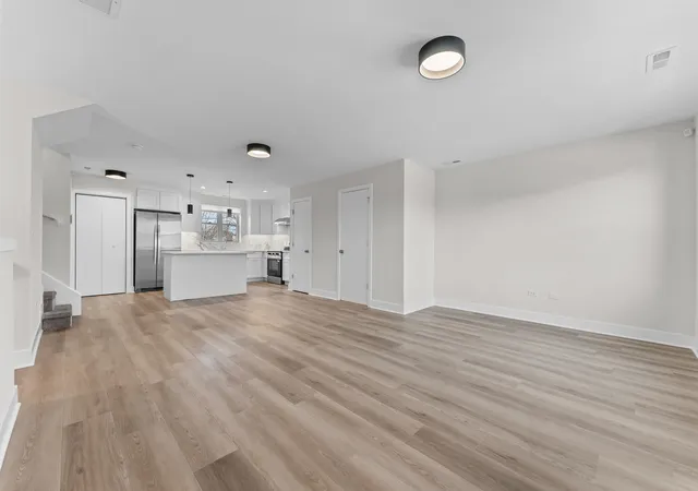 Photo 4 of Condo for sale at 222 S Western Ave #B, Chicago, IL 60612 | MLS# 12774808 | Listing updated on 2026-10-30