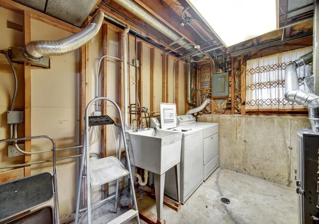 Photo 23 of Sale Pending at 16010 Olcott Ave, Tinley Park, IL 60477 | MLS# 12774813 | Listing updated on 2026-10-09