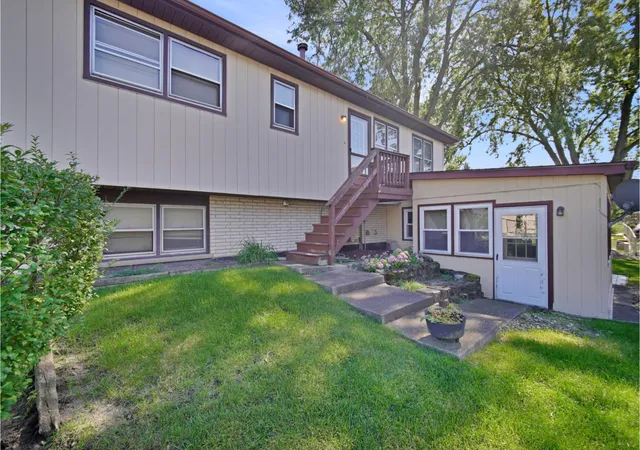Photo 3 of Sale Pending at 16010 Olcott Ave, Tinley Park, IL 60477 | MLS# 12774813 | Listing updated on 2026-10-07