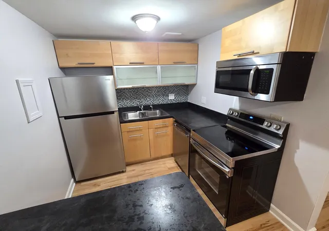 Listing Photo 4 - Condo for sale in building located at 10213 S 86Th Ter, Palos Hills, IL 60465 - Unit #103