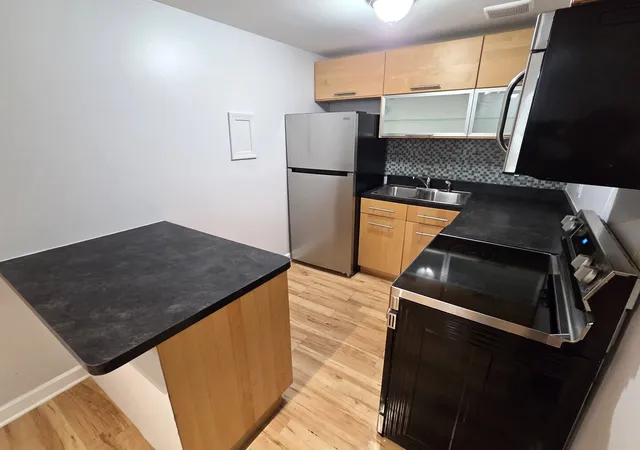 Listing Photo 5 - Condo for sale in building located at 10213 S 86Th Ter, Palos Hills, IL 60465 - Unit #103