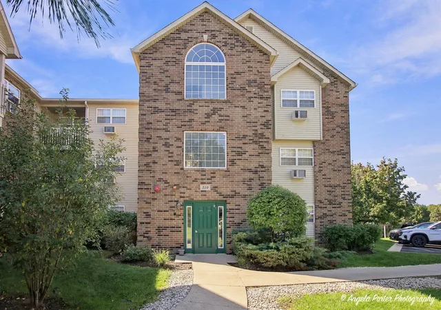 Photo 1 of Condo for sale at 310 Cunat Blvd #1F, Richmond, IL 60071 | MLS# 12774858 | Listing updated on 2026-10-06