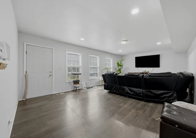 Photo 4 of Single family home for sale at 453 Cumberland Ln, Bolingbrook, IL 60440 | MLS# 12774865 | Listing updated on 2026-10-06