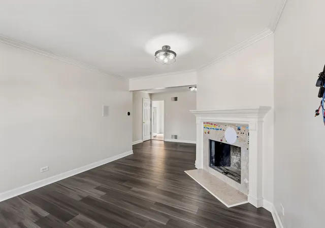 Photo 3 of Townhouse for sale at 1931 Farnham Ct, Schaumburg, IL 60194 | MLS# 12774872 | Listing updated on 2026-10-07