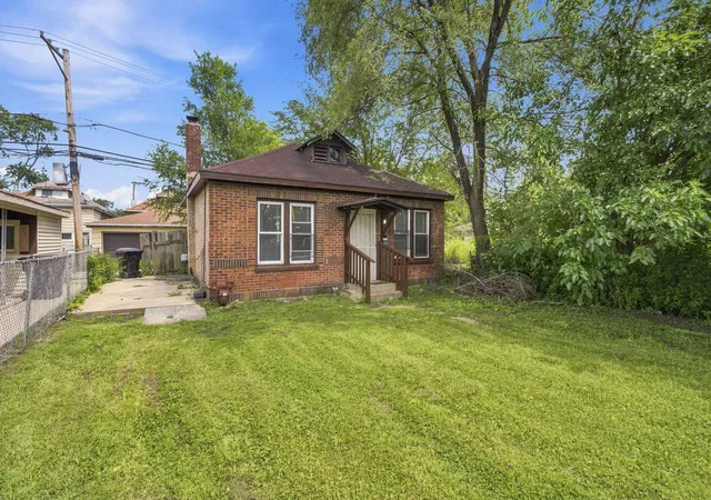 Photo 1 of Single family home for sale at 10215 S Aberdeen St, Chicago, IL 60643 | MLS# 12774899 | Listing updated on 2026-10-09